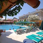 Perdikia Otel