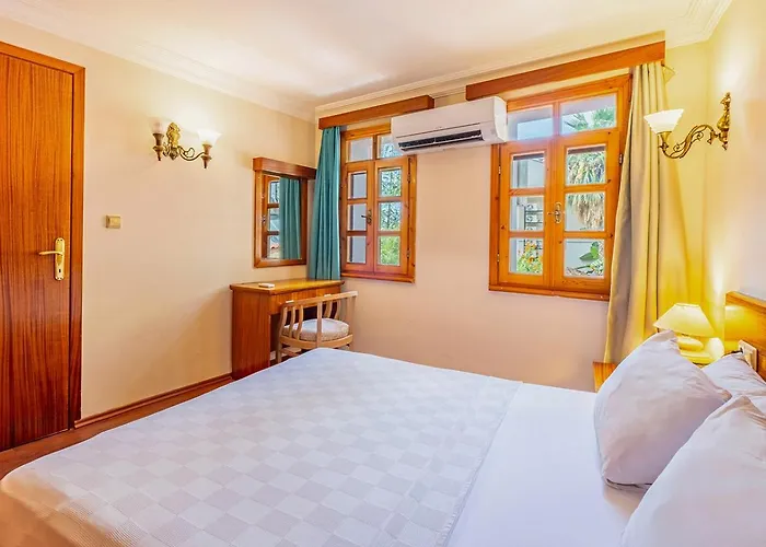 Perdikia Hotel 3*