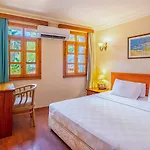 Hotel Perdikia