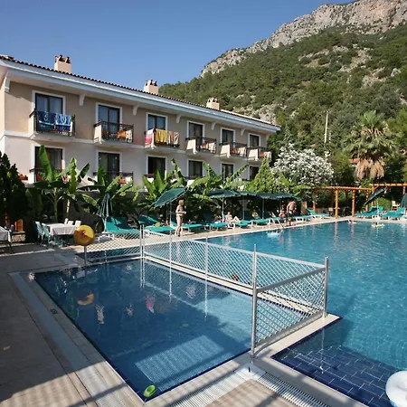 ホテル Perdikia オルデニズ