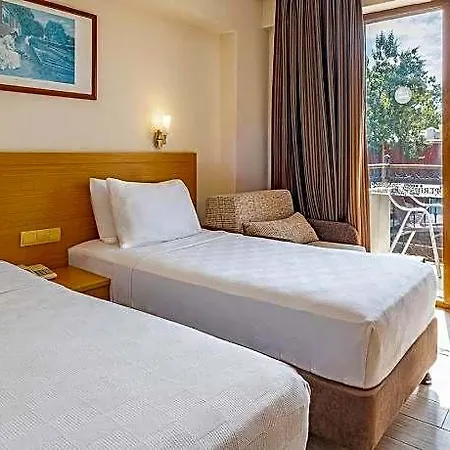 Perdikia Hotel