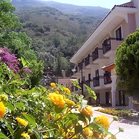 Perdikia Hotel 3*