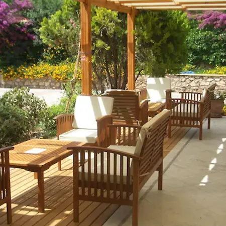 Perdikia Hotel 3*